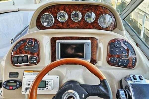 30ft Sea Ray Yacht For Sale