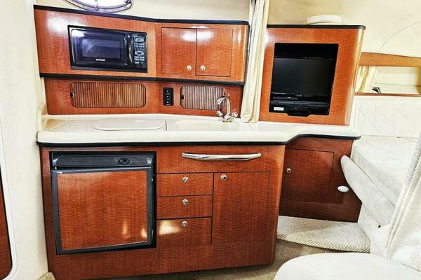 30ft Sea Ray Yacht For Sale
