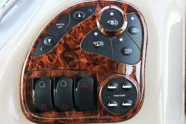 30ft Sea Ray Yacht For Sale