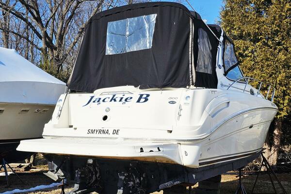 30ft Sea Ray Yacht For Sale