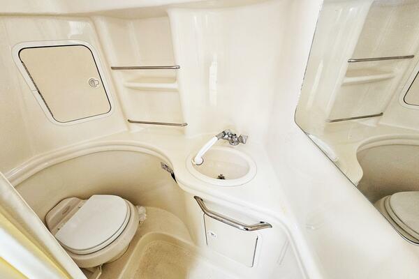 30ft Sea Ray Yacht For Sale