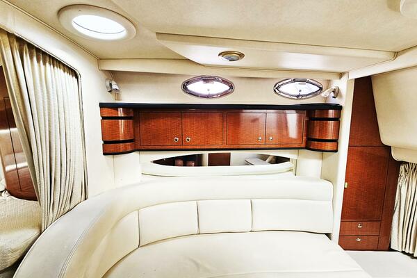 30ft Sea Ray Yacht For Sale