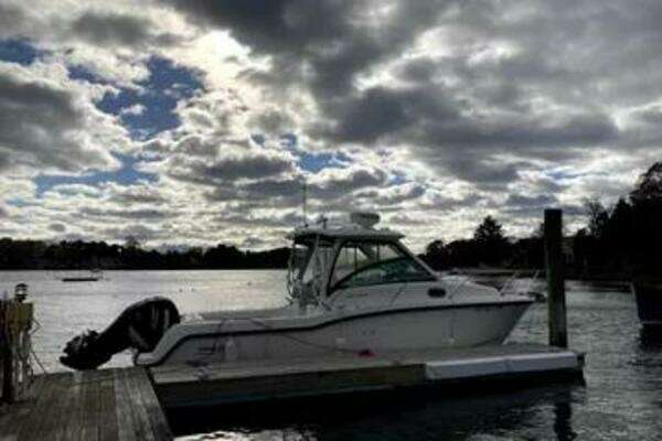 28ft Boston Whaler Yacht For Sale
