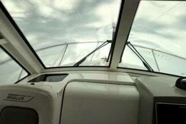Photo of the 2014 Boston Whaler 285 Conquest