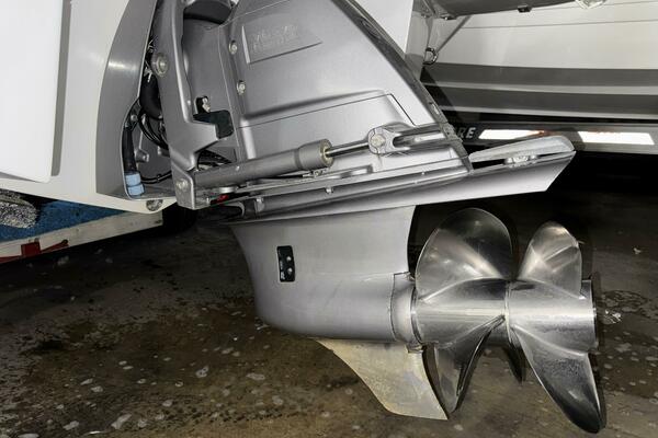 23ft Cobalt Yacht For Sale