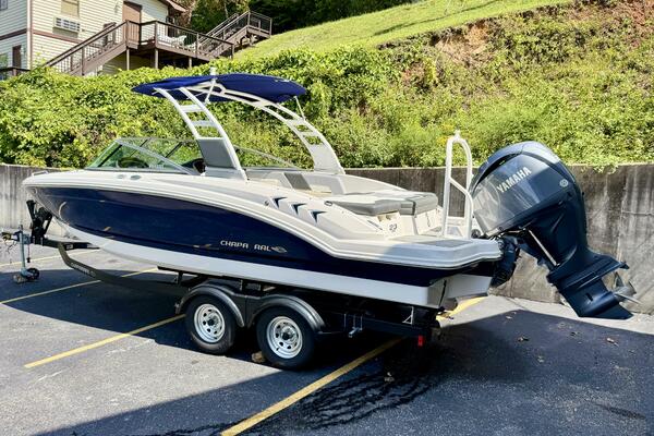23ft Chaparral Yacht For Sale