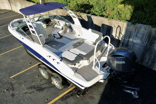23ft Chaparral Yacht For Sale