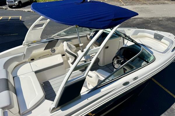 23ft Chaparral Yacht For Sale