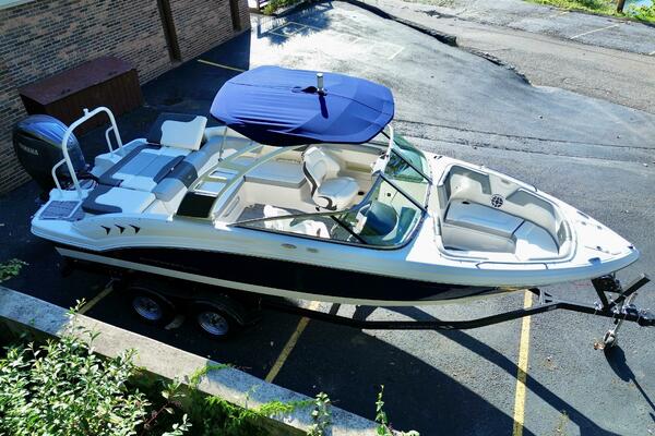 23ft Chaparral Yacht For Sale