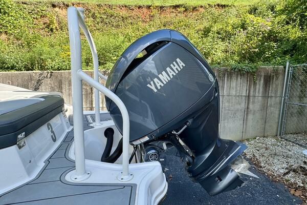 23ft Chaparral Yacht For Sale