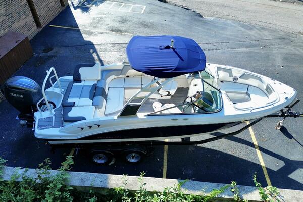 23ft Chaparral Yacht For Sale