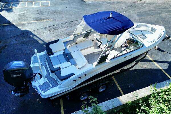 23-ft-Chaparral-2024-23 SSi OB- Norris Lake Tennessee United States  yacht for sale