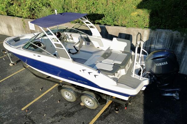 23ft Chaparral Yacht For Sale