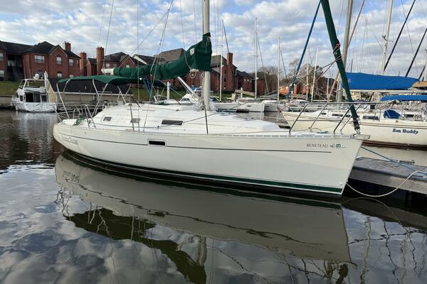Animus Victus 31ft Beneteau Yacht For Sale