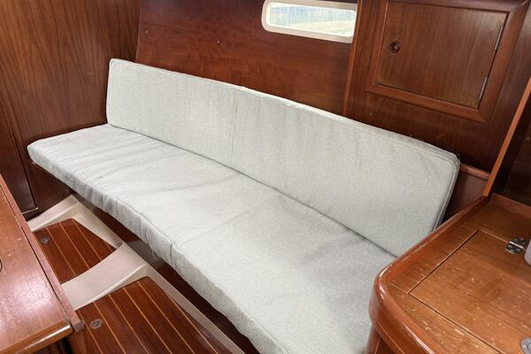 Animus Victus 31ft Beneteau Yacht For Sale