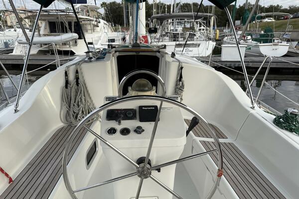Animus Victus 31ft Beneteau Yacht For Sale