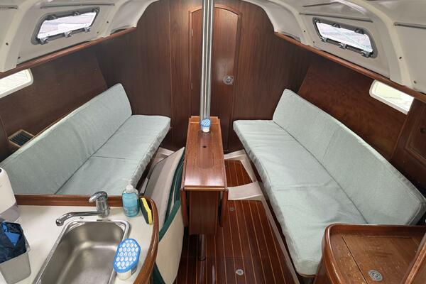 Animus Victus 31ft Beneteau Yacht For Sale