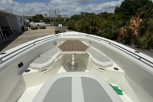 Boomer 35ft Boston Whaler Yacht For Sale