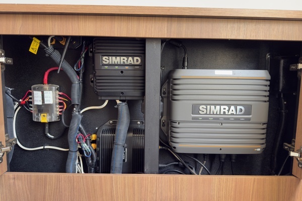 2016 Boston Whaler 19