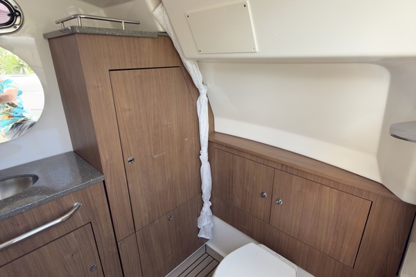 Boomer 35ft Boston Whaler Yacht For Sale