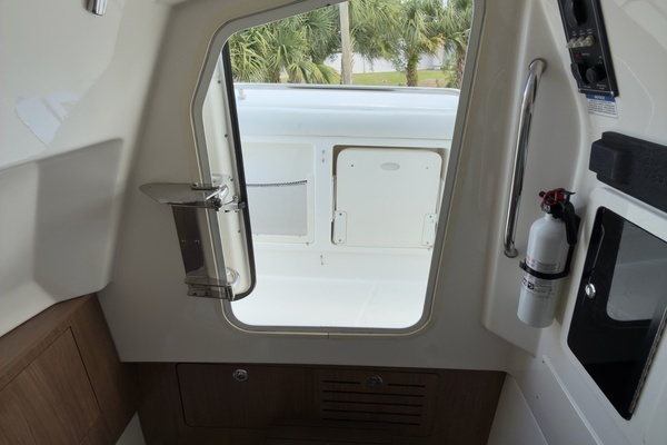 2016 Boston Whaler 19