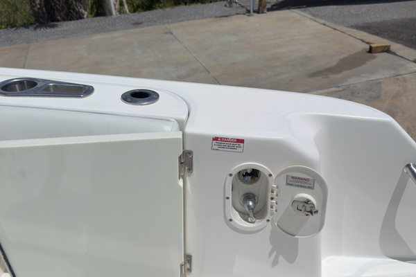 2016 Boston Whaler 19