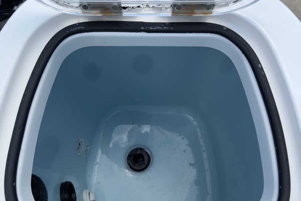 2016 Boston Whaler 19