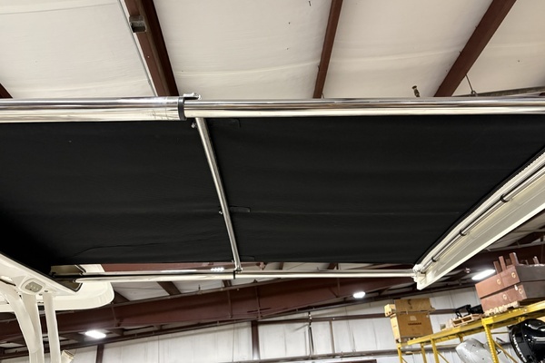 2016 Boston Whaler 19