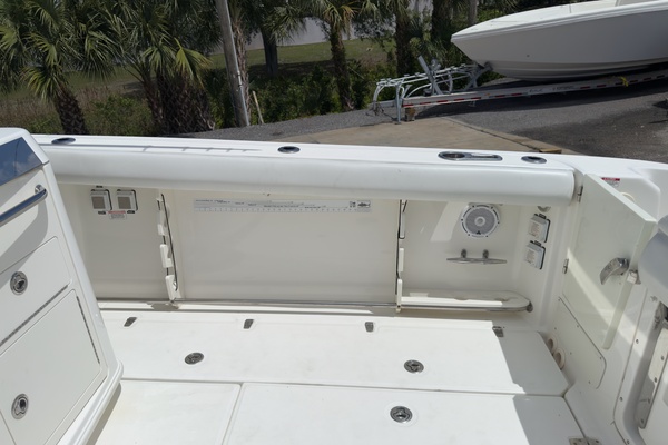Boomer 35ft Boston Whaler Yacht For Sale