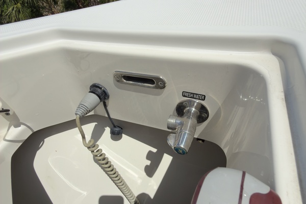 2016 Boston Whaler 19