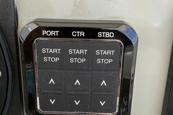 Boomer 35ft Boston Whaler Yacht For Sale