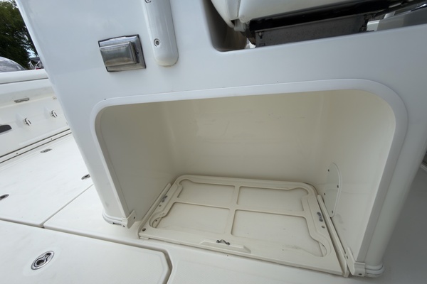 Boomer 35ft Boston Whaler Yacht For Sale