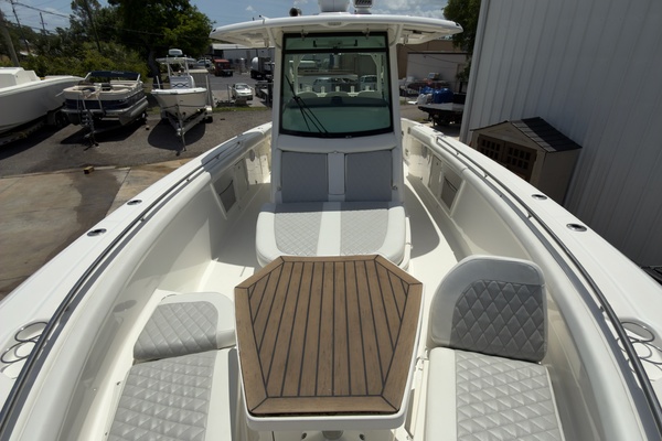 Boomer 35ft Boston Whaler Yacht For Sale