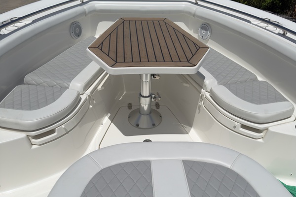 Boomer 35ft Boston Whaler Yacht For Sale