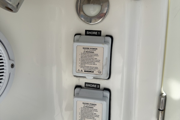 Boomer 35ft Boston Whaler Yacht For Sale