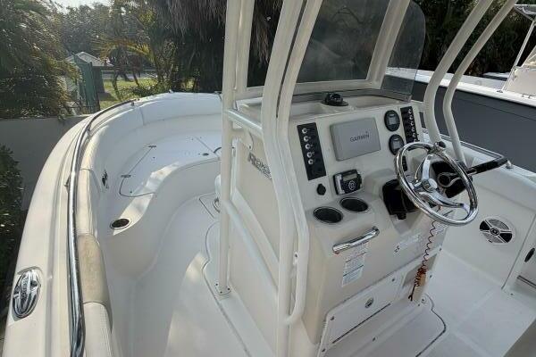 21ft Robalo Yacht For Sale