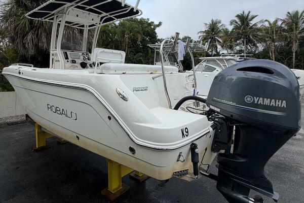 21ft Robalo Yacht For Sale