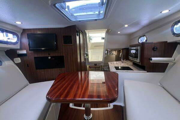 Pursuit 325 OS Yacht For Sale