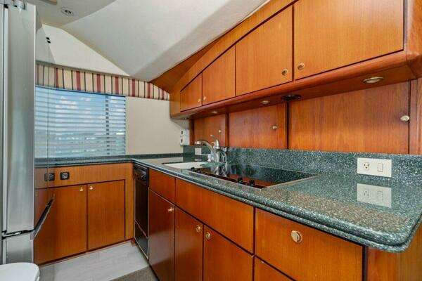 Ocean Yachts 56 Super Sport Yacht For Sale