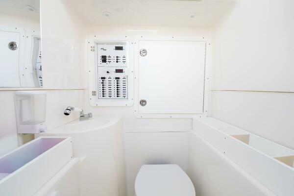 32ft SeaVee Yacht For Sale