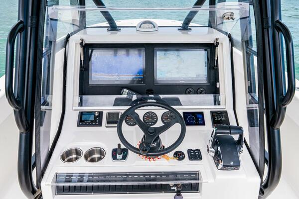32ft SeaVee Yacht For Sale