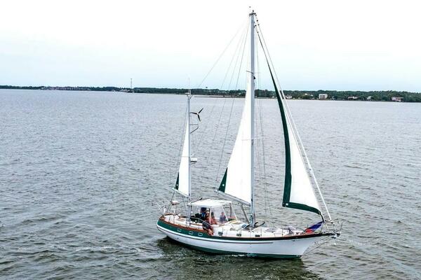 Scotch Bonnet 42ft Bluewater Yachts Yacht For Sale