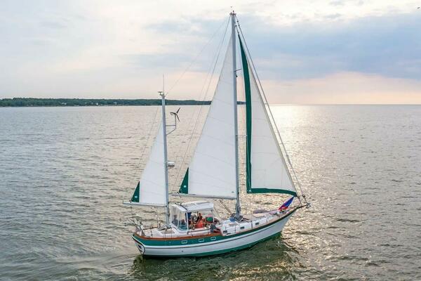 Scotch Bonnet 42ft Bluewater Yachts Yacht For Sale