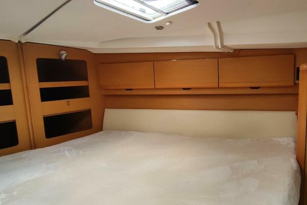 Xaron 45ft Jeanneau Yacht For Sale