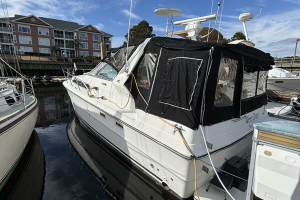 34ft Sea Ray Yacht For Sale