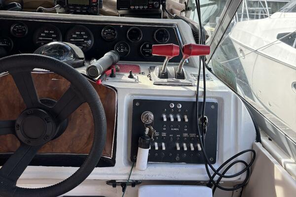 34ft Sea Ray Yacht For Sale