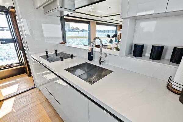 Fantasy Girl 75ft Absolute Yacht For Sale