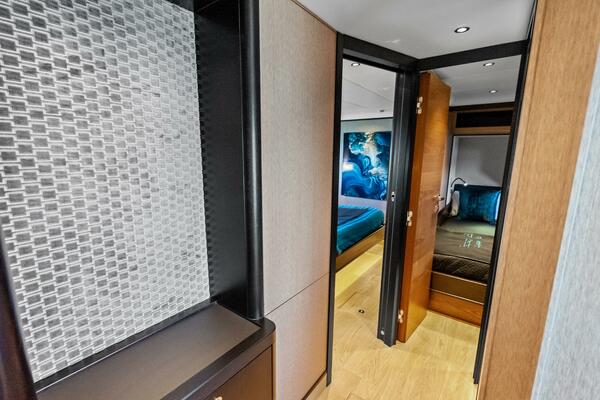 Fantasy Girl 75ft Absolute Yacht For Sale