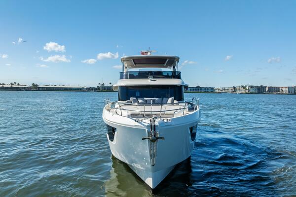 Fantasy Girl 75ft Absolute Yacht For Sale