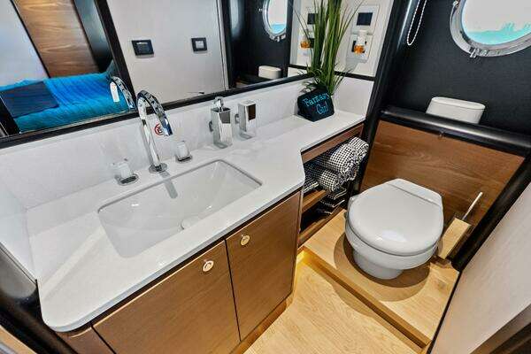 Absolute 75 Navetta Yacht For Sale